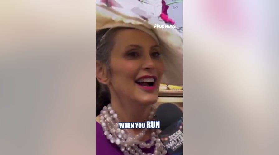 'Watters' tracks down Whitmer, Joe & Mika at Kentucky Derby