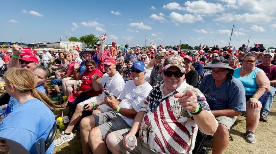 Trump Rally Attendees Weigh In On Who They Want On The 2024   Image 