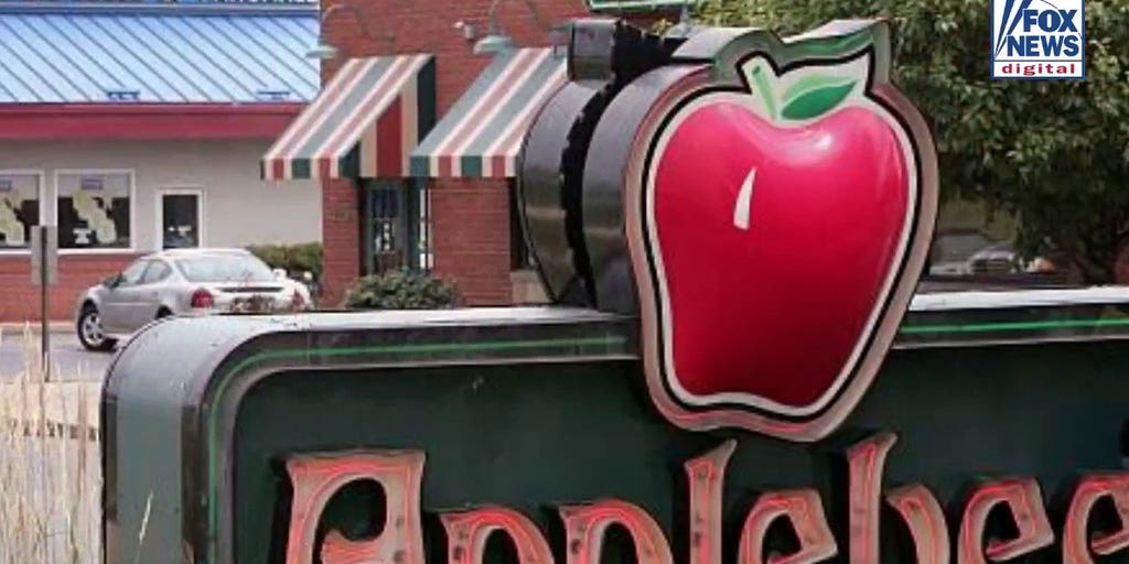 Customer calls out Applebee's tipping practices over disputed 20% calculation