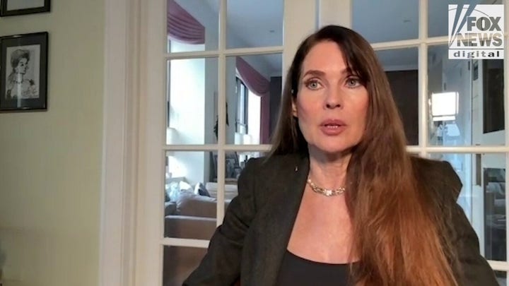 Carol Alt says eating 'raw foods' is her top beauty tip