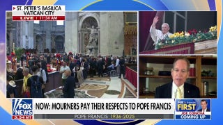 Mourners pay respects to Pope Francis ahead of funeral