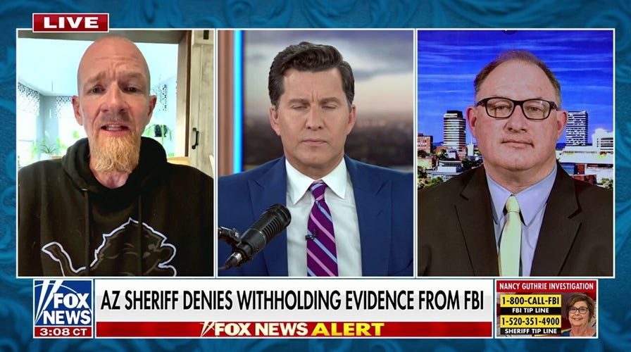  Two antithetic  agencies whitethorn  beryllium  doing a large  occupation  with antithetic  methods 