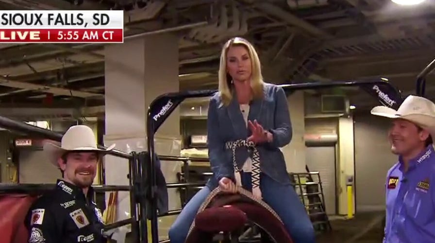 Bull riders in South Dakota return to full capacity crowd