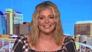Country singer Lauren Alaina encourages women to love themselves in new book - Fox News