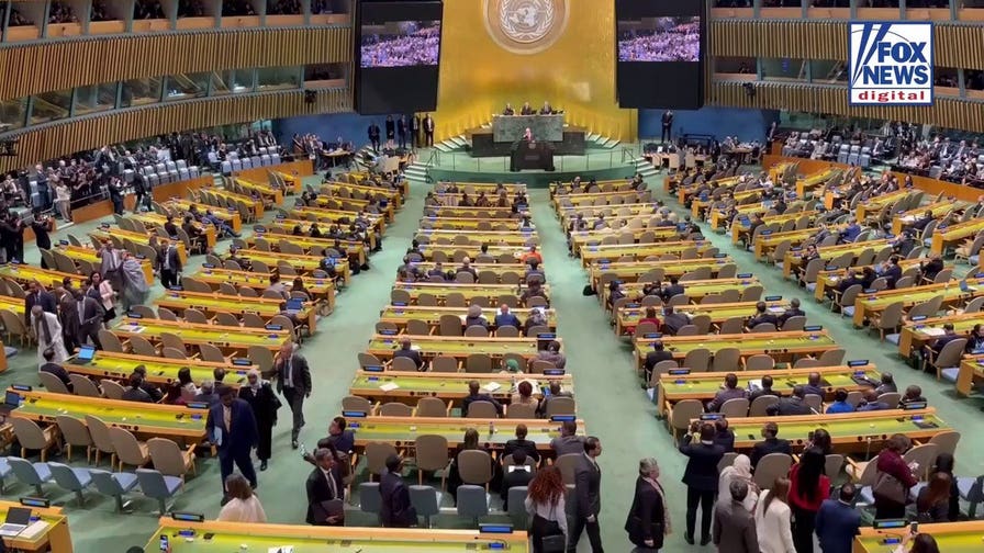 UN General Assembly empties as Netanyahu gives address