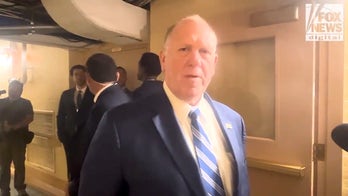 Border Czar Homan tells AOC to 'do her job' 