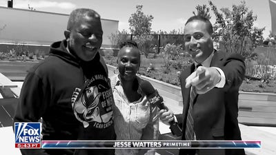 'Jesse Watters Primetime' investigates Obama's newly opened Presidential Center in Chicago