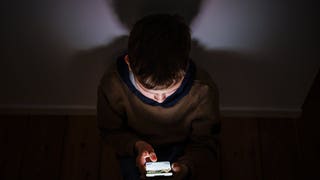 Why kids need to go outside and play, avoid ‘endless screen time’