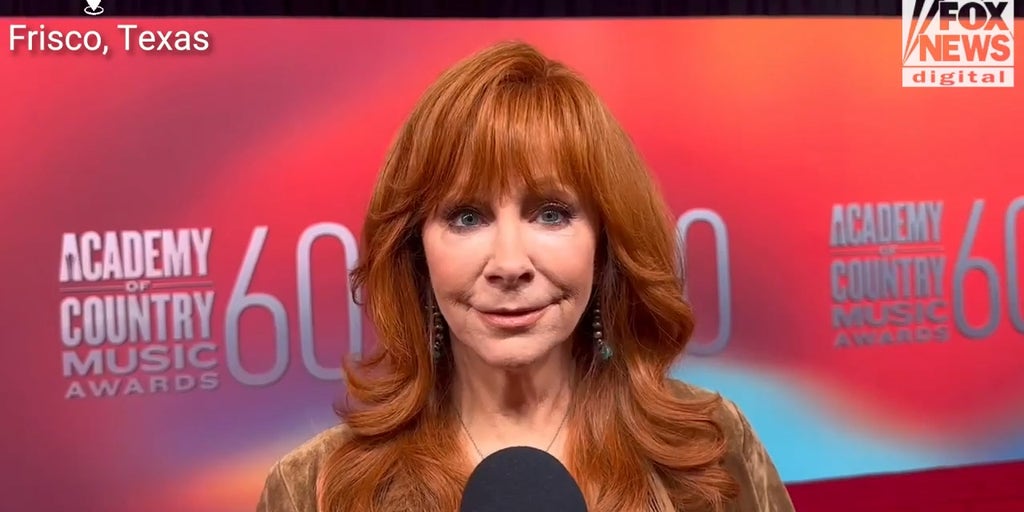 Reba McEntire on why her romance with Rex Linn works