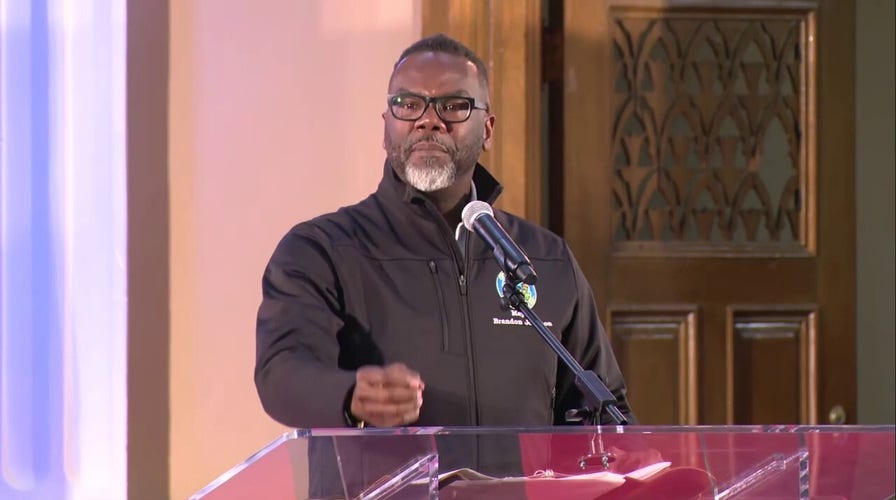 Chicago mayor praises students skipping class to attend May Day rally