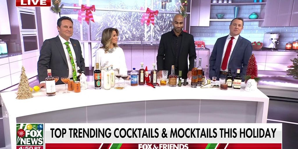 Trending cocktail & mocktail recipes for the holiday season