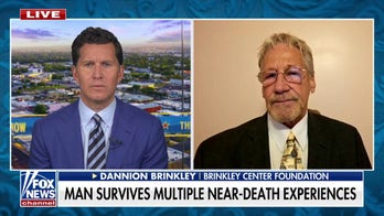 Best-selling author recalls harrowing near-death experience after being struck by lightning