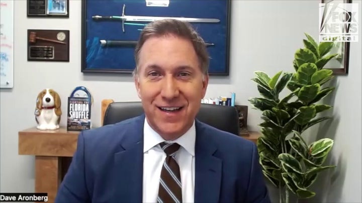 El ex fiscal del condado de Palm Beach opina sobre la vida tras las rejas del cómplice Jeffrey