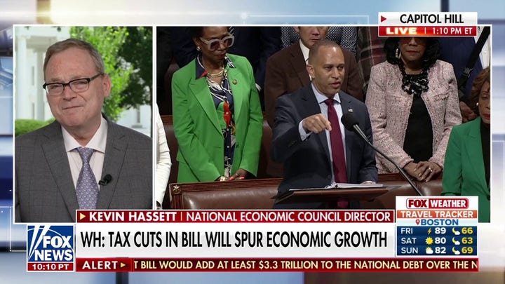 Kevin Hassett slams ‘truly senseless’ effort by Jeffries, Democrats to stop ‘big, beautiful bill’