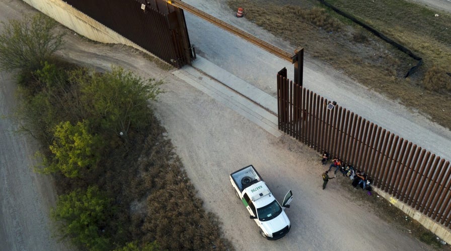 Incoming surge of migrants are leaving trash in border communities