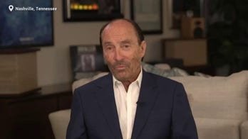 Lee Greenwood shares message of hope for America, veterans ahead of Memorial Day