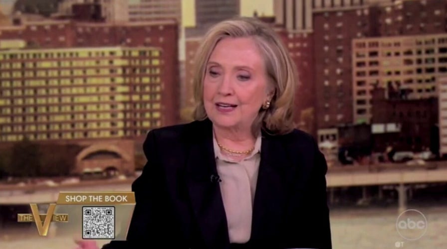 Hillary Clinton recalls seeing Melania Trump at Rosalynn Carter's funeral during 'The View'
