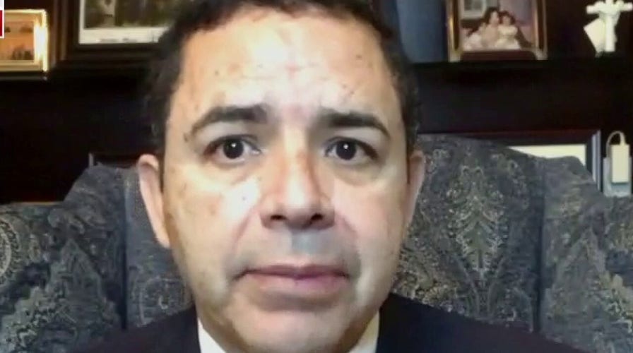 Democratic Texas Rep. explains why he thinks migrant holding centers are so crowded