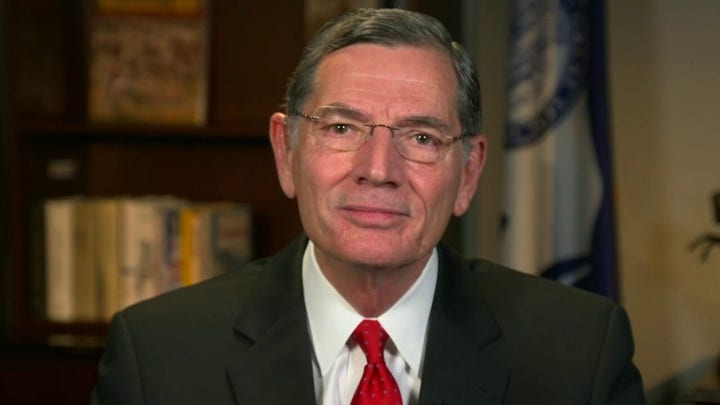 Sen. Barrasso slams Biden's vaccine mandate: 'Monumental overreach' 