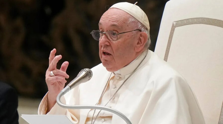 WATCH LIVE: Pope Francis holds Easter Mass