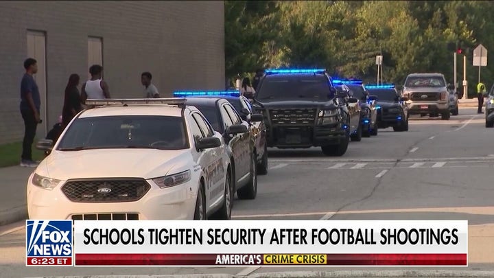 1 dead, 1 hurt at Louisiana high school football game shooting