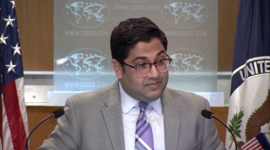 Reporter spars with State Department official on why they added 'mandatory' pronouns to emails