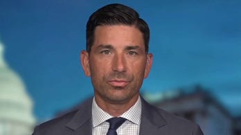 Former DHS secretary calls out Biden admin's double standard on COVID protocols for migrants