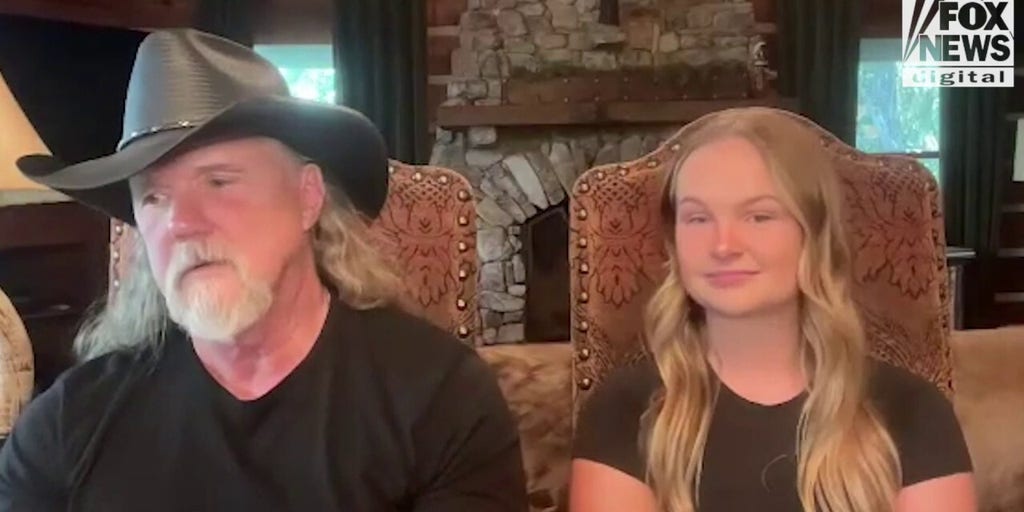 Trace Adkins shares stories with daughter of Hollywood deals gone wrong