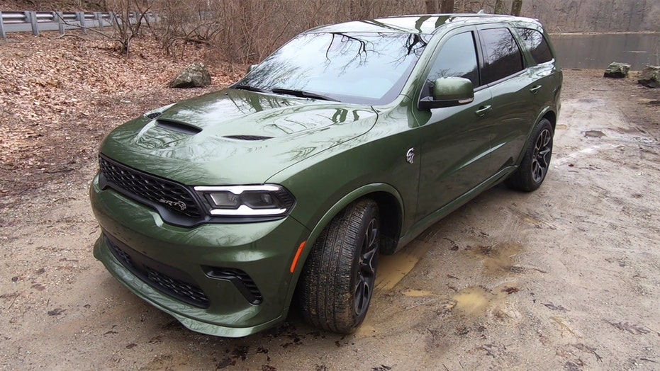 Test Drive The 21 Dodge Durango Srt Hellcat Is The Most Powerful Suv Ever Fox News