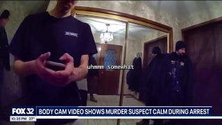 Un adolescente acusado de apuñalar mortalmente a su madre embarazada se muestra tranquilo ante la policía y se echa una siesta tras su detención.