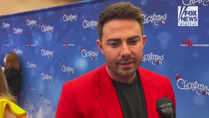 ‘Mean Girls’ star on Lindsay Lohan’s return to acting, co-hosting ChristmasCon