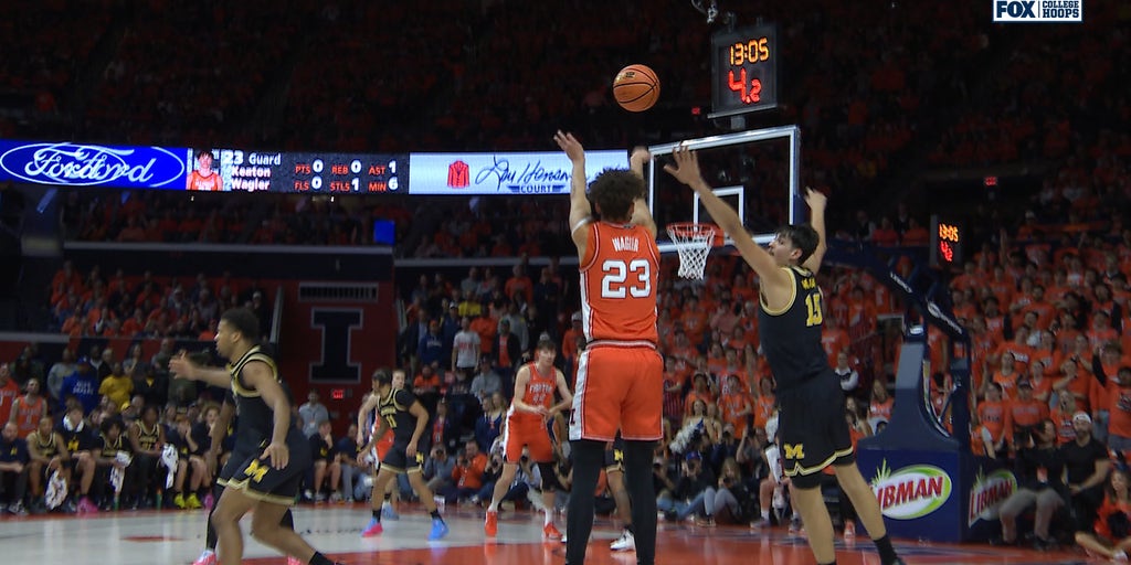 Illinois' Keaton Wagler draws foul and splashes 3-pointer, extending lead over Michigan