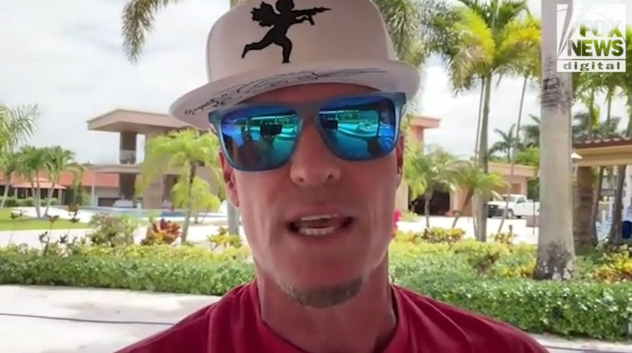 Vanilla Ice doesn't blame the other artists for dropping out of the concert