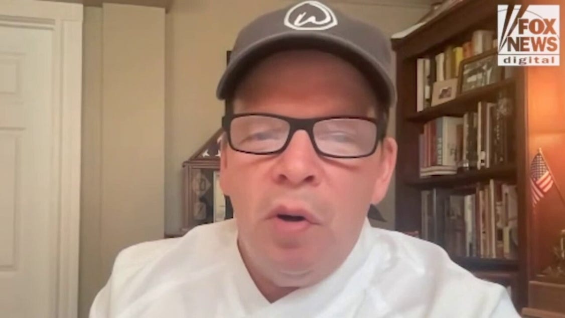Wahlburgers chef says one ingredient swap changed Mark Wahlberg's reaction to family dish