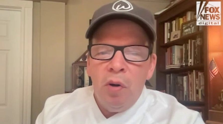 Wahlburgers chef says one ingredient swap changed Mark Wahlberg's reaction to family dish
