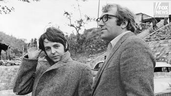 John Lennon's widow saved Beatle roadie's mementos: book