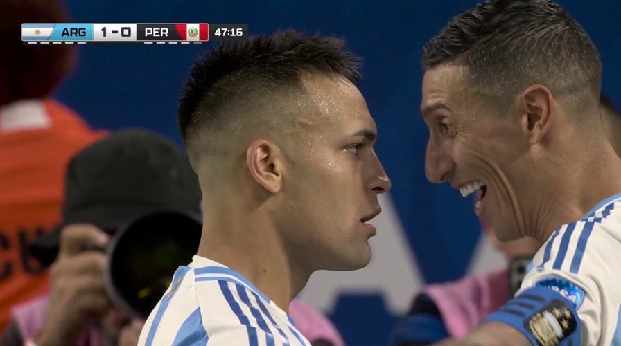Lautaro Martínez scores in 47' to give Argeninta a 1-0 lead over Peru | 2024 Copa América