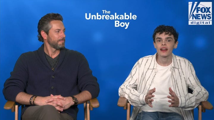 Jacob Laval, protagonista de "El chico irrompible", dice que fue genial trabajar con Zachary Levi como padre en la pantalla
