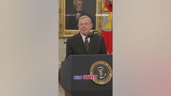 FLASHBACK: Trump awards Lou Holtz with Presidential Medal of Freedom