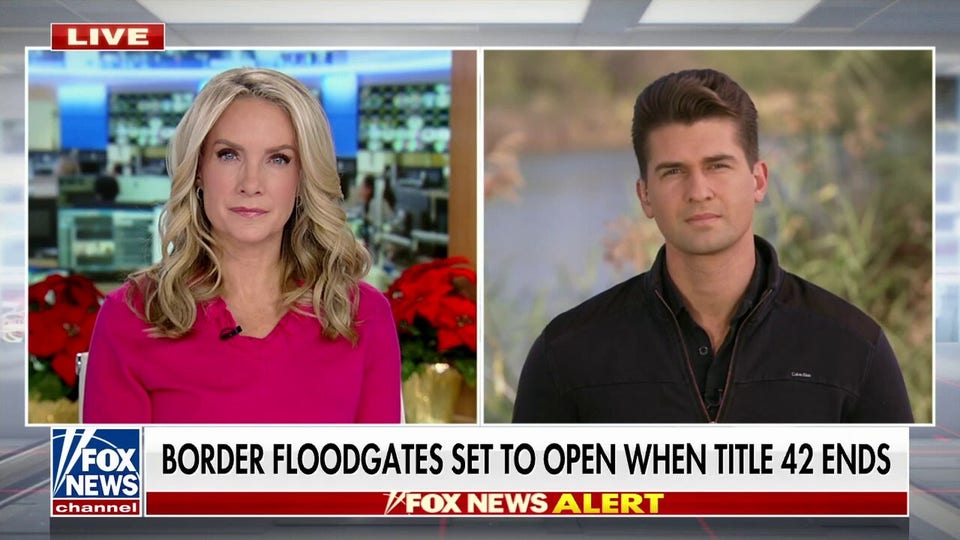 Fox News cameras catch massive groups of migrants crossing into Texas