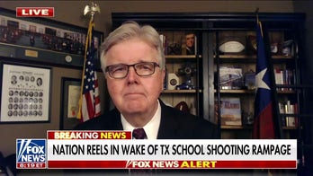 Dan Patrick hammers Beto O'Rourke for 'disgraceful' interruption of Texas school shooting news conference