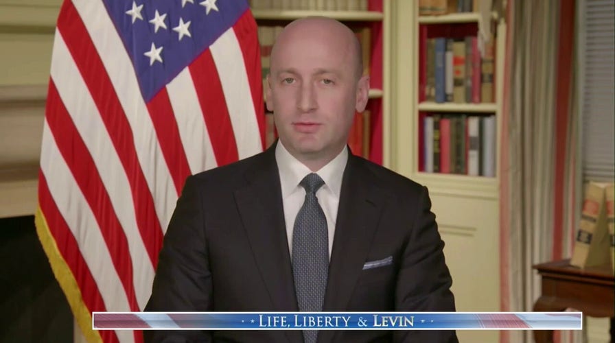  Stephen Miller