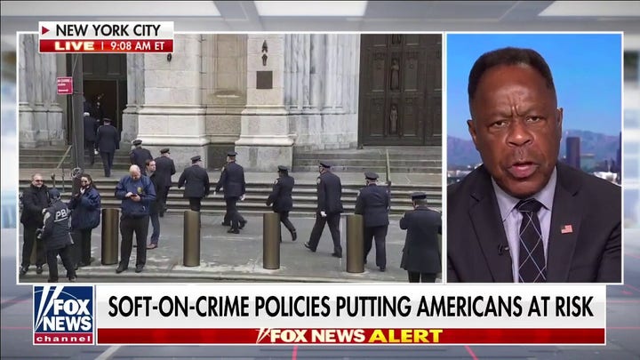 Leo Terrell on NYC rising crime: Mayor Adams' 'honeymoon period is over,' needs to call people out