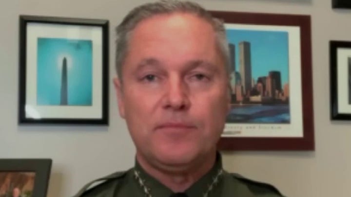 Orange County sheriff refuses to release 1,800 inmates after judge's order: 'Serious threat' to community