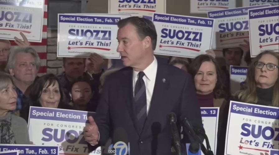 Tom Suozzi calls opponent GOP candidate Mazi Pilip 'extremist' in recent campaign speech