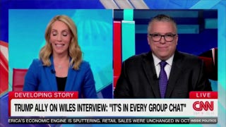 CNN host inundated with texts from Trump allies in real time rejecting show headline
