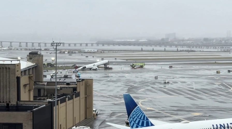 Ill-fated Air Canada pitchy  remains successful  spot  astatine  LaGuardia airport