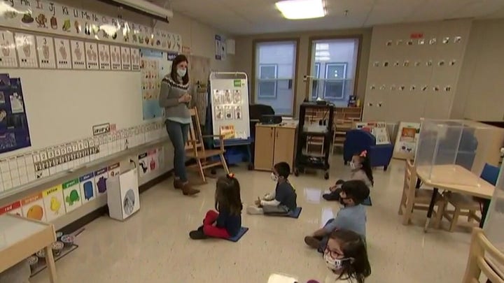 Chicago teachers vote against in-person work as city sets to reopen schools