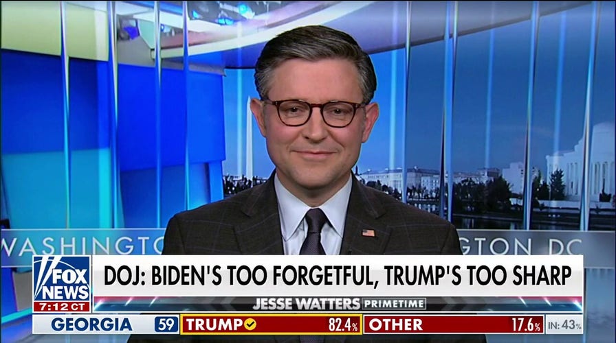  Mike Johnson: President Biden is 'not mentally fit,' it's 'no laughing matter'