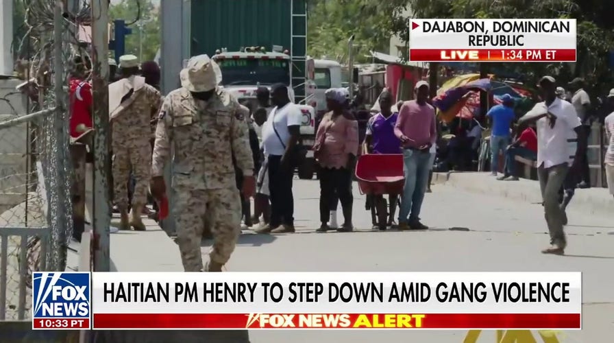 Haitians flee unrest and flock to Dominican Republic 